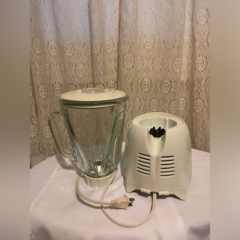 Vintage Hamilton Beach Power Blender 16 speeds